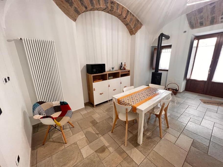 Apartamento A Casa Di Ty Caserta Exterior foto